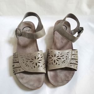 Abeo Gray Leather Comfort Sandals Size 11 Neutral